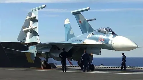 هواپیمای جنگی روسیه در عرشه ناوهواپیمابر
