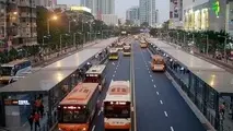 آتش‌ سوزی یک دستگاه اتوبوس در خیابان ولیعصر تهران+ فیلم