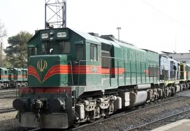 قطار مسافربری جان عابر پیاده را گرفت