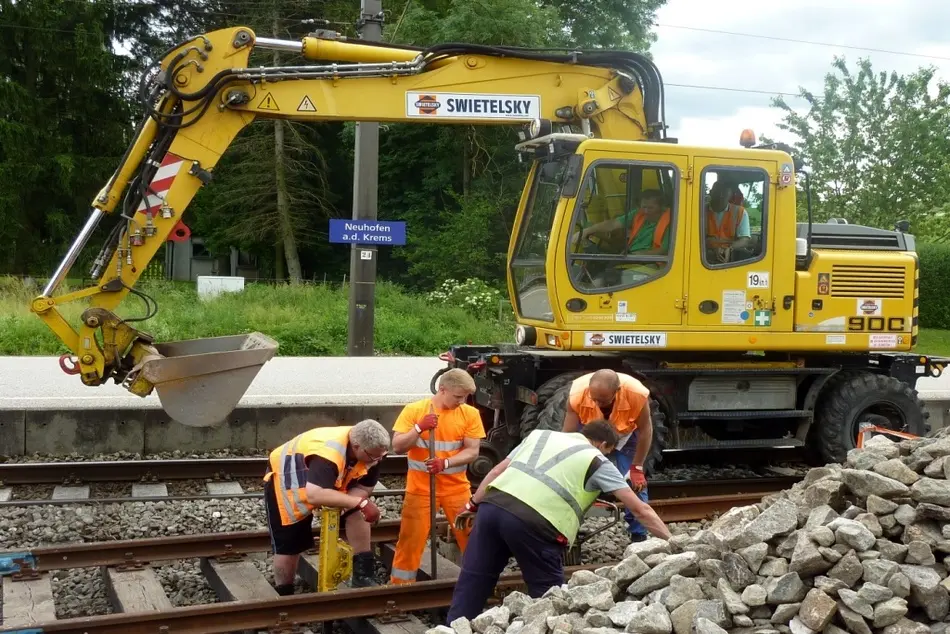 ÖBB starts Pyhrnstrecke station upgrading 