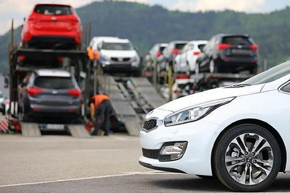 تصویب آیین‌ نامه واردات خودروهای کارکرده در هیات وزیران
