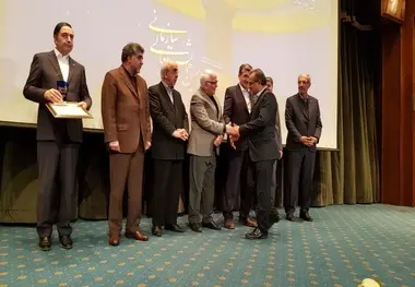 رجا تقدیرنامه سه ستاره دریافت کرد
