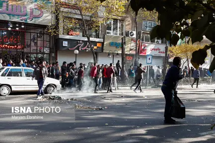 برخی اعتراضات امروز در پی گرانی و سهمیه‌بندی بنزین