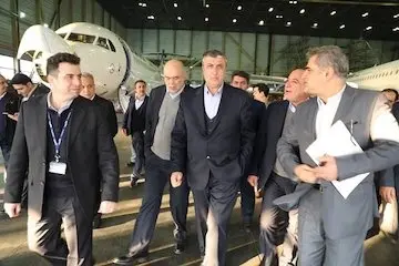 وزیر راه و شهرسازی از آشیانه شماره یک و دو ایران ایر بازدید کرد 