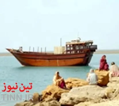 نجات شناور باری ازغرق شدن درحوالی بندر دیر بوشهر