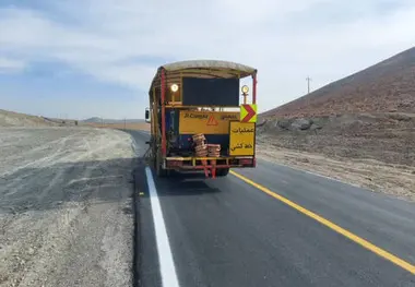 خط کشی ۲ هزار و ۴۵۰ کیلومتر راه‌ در سطح استان مرکزی