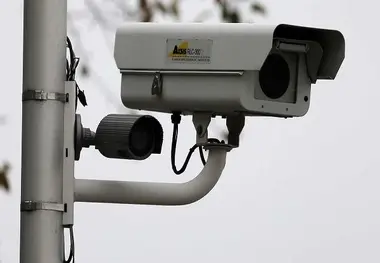 دوربین های ثبت تخلف خودروهای بدون معاینه فنی در همدان فعال شد