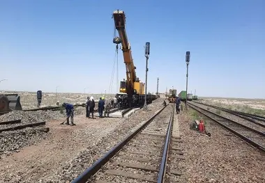 نصب یک دستگاه سوزن بتنی UIC60 در خط سیاه چشمه–تاکستان ️