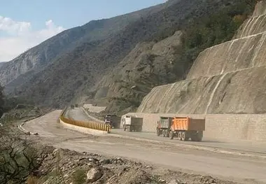 تاثیر اعتراض‌ کامیون‌داران بر ساخت آزادراه‌های جدید