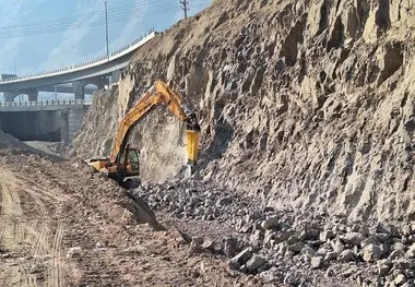 احداث ۱۵۰۰ کیلومتر آزادراه و بزرگراه توسط قرارگاه خاتم‌ الانبیا

