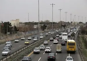 ترافیک نیمه سنگین در آزادراه کرج-تهران 