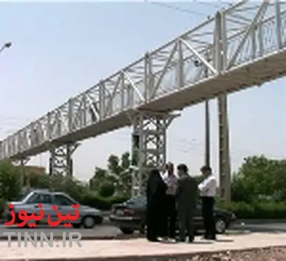 نصب سه پل عابر پیاده با هزینه ای بالغ بر ۶ میلیارد ریال در محورهای جاجرود و فیروزکوه