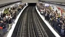 کاهش فاصله گذر حرکت قطارها در خط ۳ مترو تهران