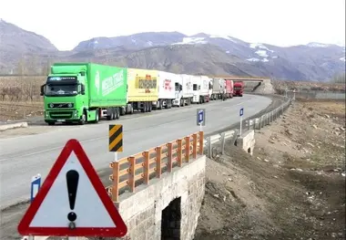 انتقاد رانندگان ترانزیت از تردد کامیون‌های خالی خارجی به داخل کشور 