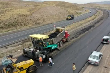 اجرای گسترده پروژه های عمرانی و ایمنی سازی در راه های اردبیل