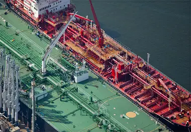 FueLNG completes first commercial LNG bunkering in Singapore