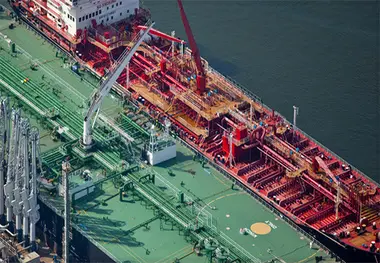FueLNG completes first commercial LNG bunkering in Singapore