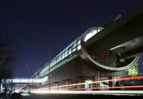 فیلم| افتتاح مترو جدید شهر کینگ دائو در چین با نورپردازی فوق العاده و منحصربفرد