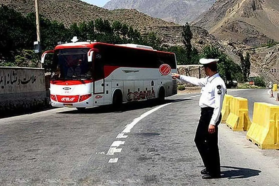 رانندگان اتوبوس ملزم به ساعت زدن  در پاسگاه‌ پلیس از ۱۰ شب تا ۷ صبح شدند