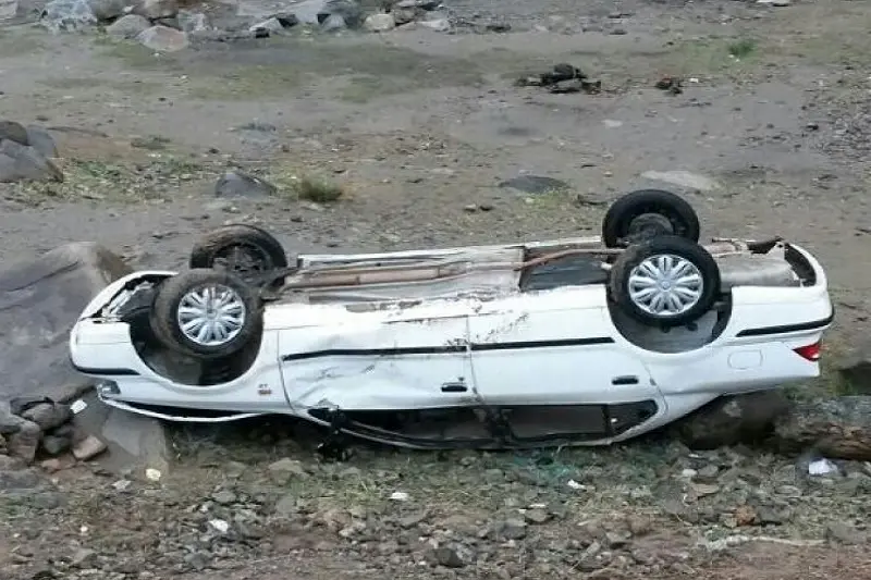  واژگونی خودروی سمند در بویین زهرا 