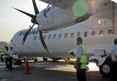 گزارش تصویری/ تصاویر دیدنی از نخستین پرواز هواپیمای ATR72 هما به سنندج
