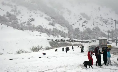 بارش برف در گردنه حیران