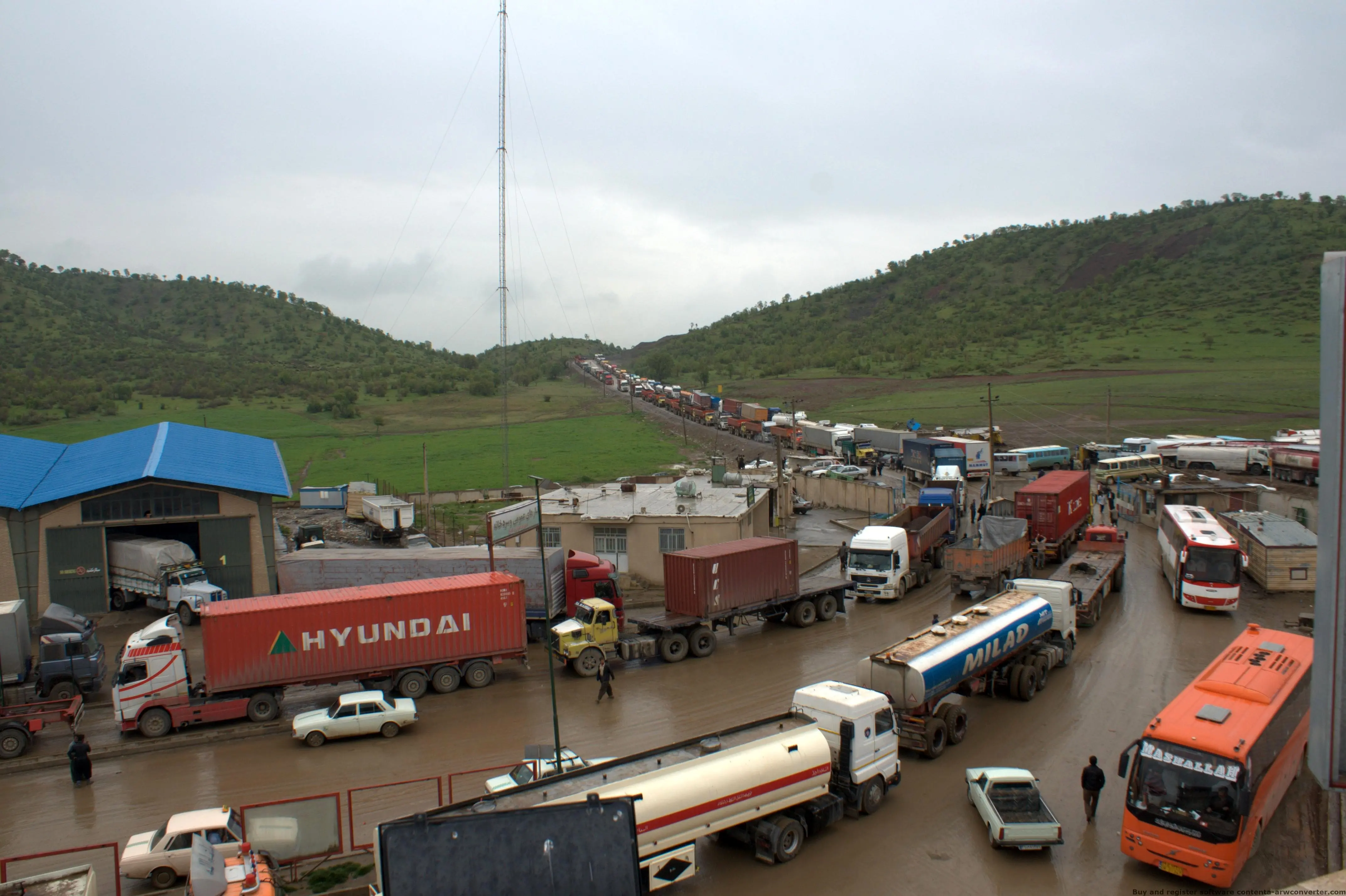 تردد 140 هزار دستگاه کامیون از مرز بازرگان