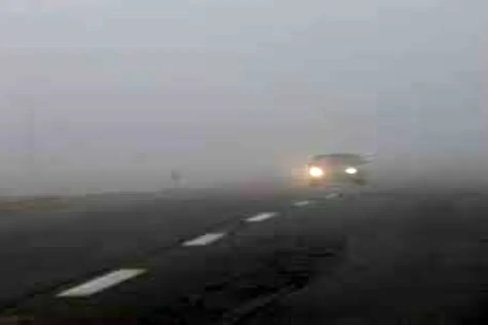  مه غلیظ موجب کاهش دید و کندی تردد در برخی از جاده های زنجان شده است