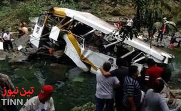 سقوط مرگبار اتوبوس پلیس در پرو
