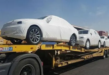 استارت خودروسازان برای قبضه کردن بازار خودروها خارجی/ واردات خودرو هم مانند تولید انحصاری می‌شود