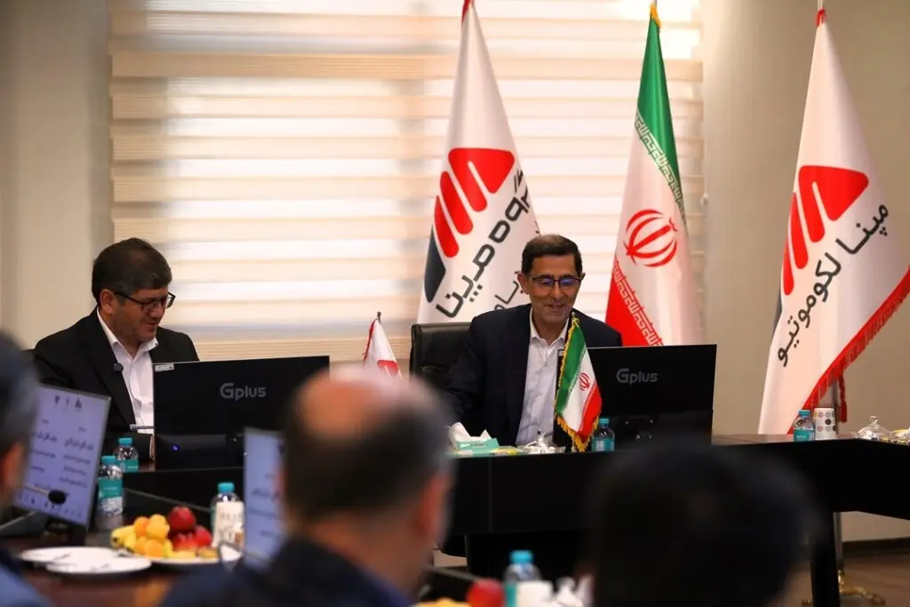 بازدید مدیرعامل راه‌آهن از کارخانه شرکت مهندسی و ساخت لکوموتیو مپنا (3)