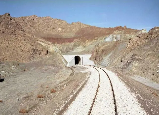 ثبت رکوردی جدید در تونل‌سازی؛ احداث 52 کیلومتر تونل در هفت طرح ریلی 