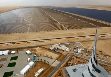 تصاویر حیرت‌انگیز از بزرگ‌ترین پارک انرژی خورشیدی دنیا در دبی 