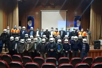 اهدای 335 کلاه ایمنی به راکبان موتورسیکلت در استان قزوین