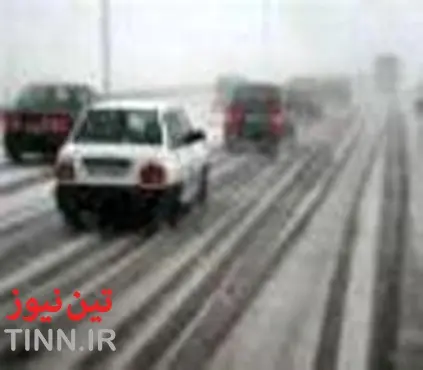 تمام راههای آذربایجان غربی با وجود بارش شدید باران و برف باز هستند