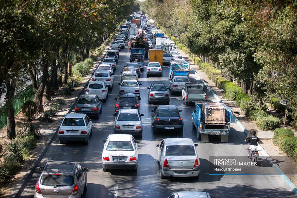 ثبت نزدیک به ۱۷ میلیون تردد از آغاز سفرهای نوروزی در جاده‌ های اصفهان 