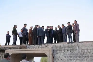 مرمت و آماده سازی پل ریلی آسیب‌ دیده یحیی‌ آباد کاشان