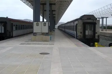 ۱۶ قطعه راه آهن بوشهر به شیراز فعال است