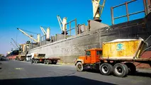 پهلوگیری همزمان ۲ فروند کشتی برای بارگیری از بندرعباس به مقصد چین و تانزانیا
