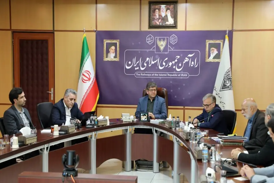 هم افزایی بخش دولتی و خصوصی برای رونق حمل ونقل ریلی