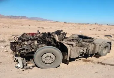 جدال رانندگان کامیون با مرگ در جاده غیر استاندارد معدن پاسارگاد کرمانشاه+ فیلم
